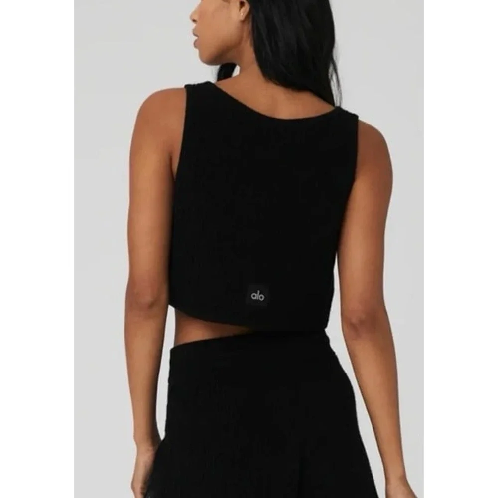 ALO Yoga Cashmere Plush Waffle Knit Cropped Top Black Sleeveless Women's Small
